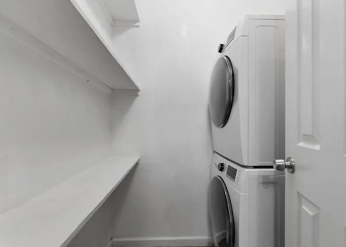 Apartment 2 Bedroom *