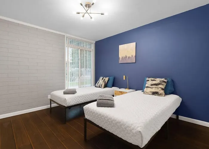 2 Bedroom
